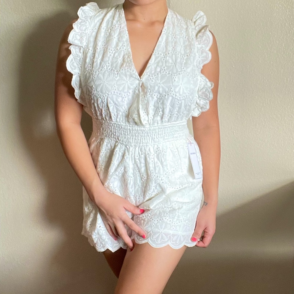 NWT Storia White Ruffled Romper